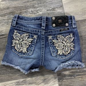 Miss Me Misses Embellished Flower Embroidered Blue Denim Cut-Off Shorts Size 8